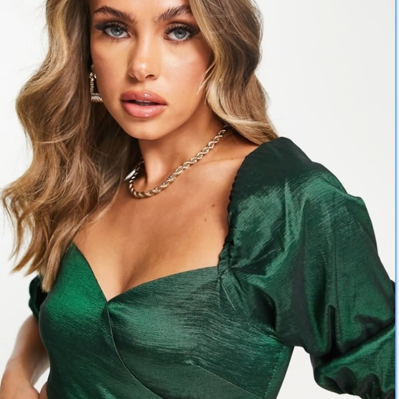 Emerald Green Puff Sleeve Top - Picture 4 of 8